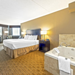 Poolside Family suite